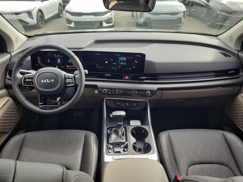 New 2026 Kia Carnival EX image 18