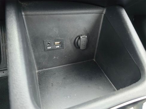 Used 2017 Kia Forte LX image 25