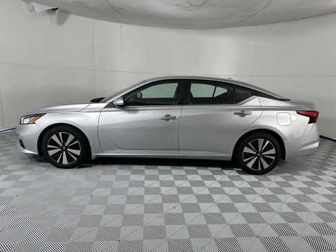 Certified 2021 Nissan Altima 2.5 SV image 5