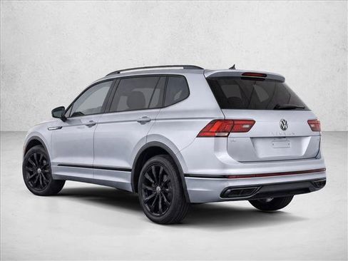 Used 2023 Volkswagen Tiguan SE R-Line FWD image 5