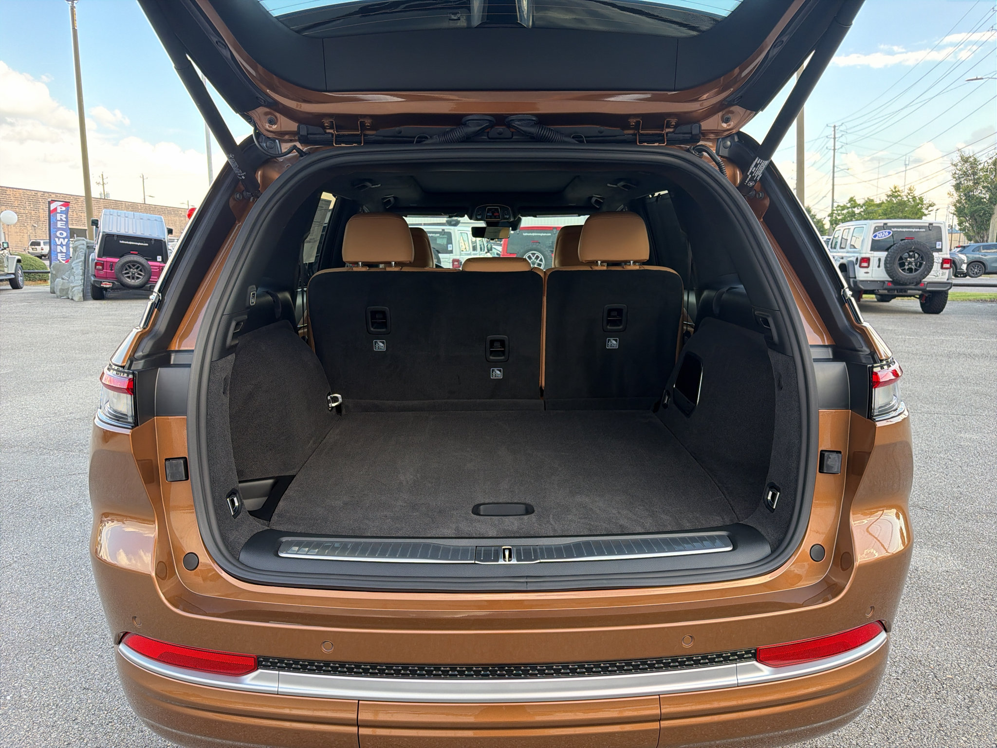 New 2027 Jeep Grand Cherokee Summit AWD/4WD image 15
