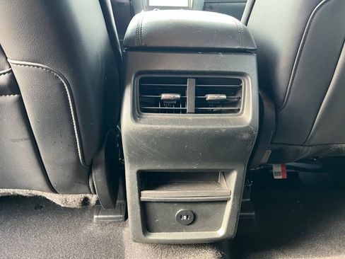 Used 2024 Ford Edge SEL image 21