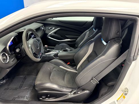 Used 2019 Chevrolet Camaro SS image 13