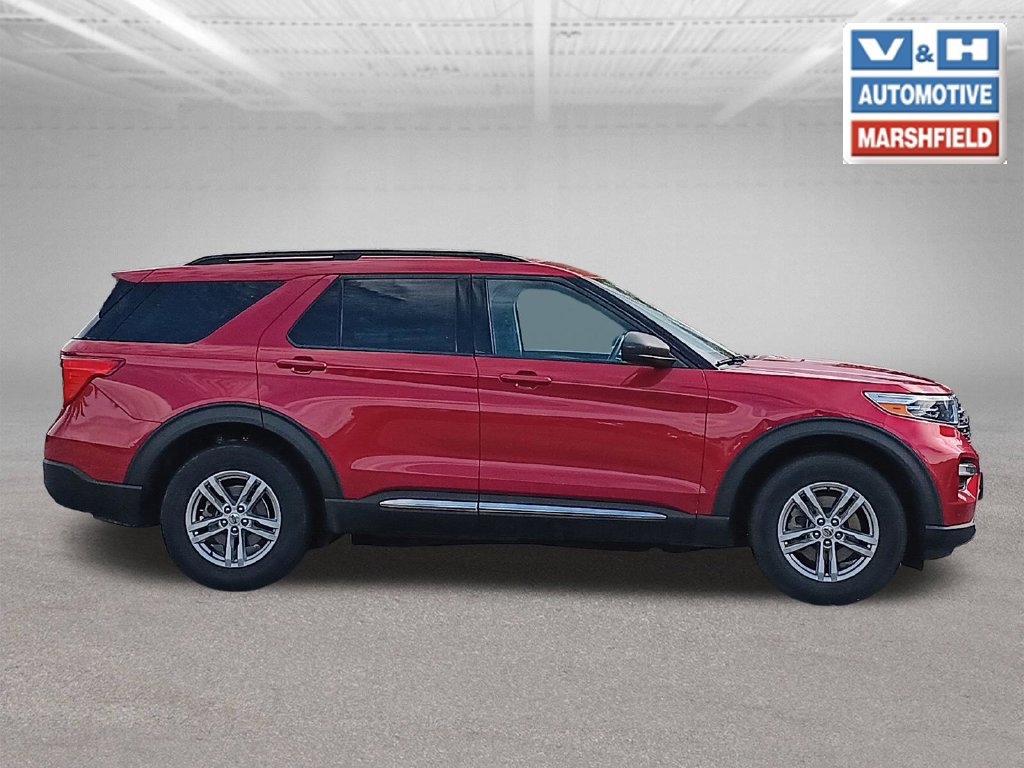 Used 2021 Ford Explorer XLT w/ Equipment Group 202A AWD/4WD image 3