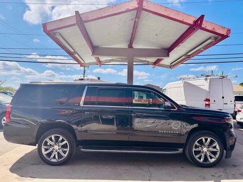 Used 2015 Chevrolet Suburban LTZ image 6