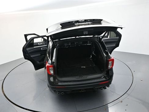 Used 2022 Ford Explorer ST image 37