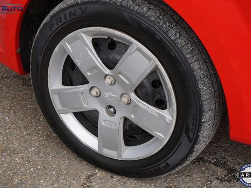 Used 2011 Chevrolet Aveo LT image 14
