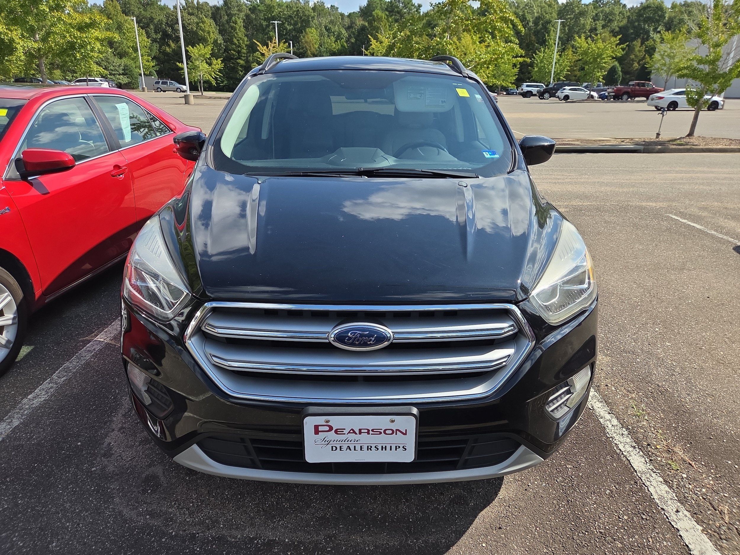 Used 2017 Ford Escape SE w/ SE Leather Comfort Package FWD image 8