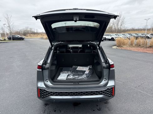 New 2026 Volkswagen Tiguan SE R-Line AWD/4WD image 24