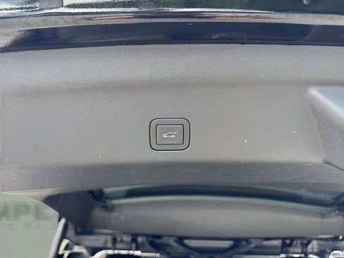 Used 2025 Chevrolet Tahoe LT AWD/4WD image 36