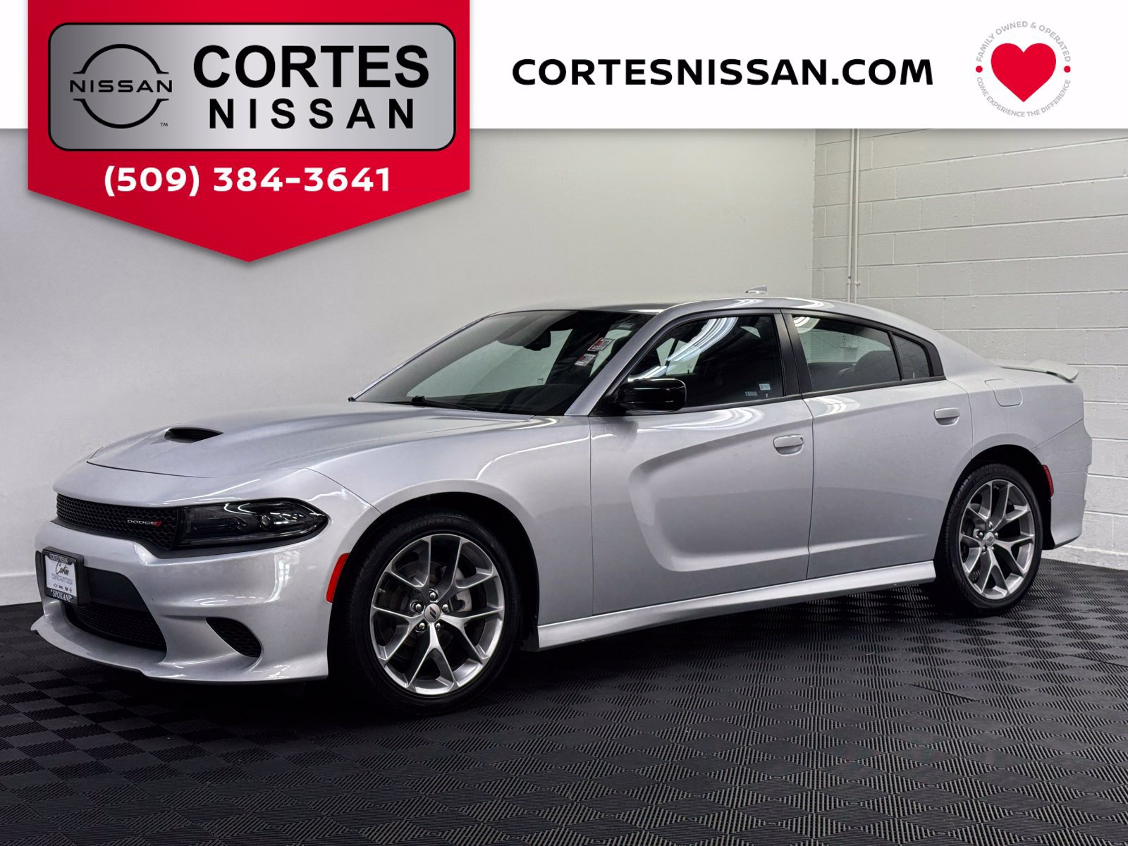 Used 2023 Dodge Charger GT RWD image 1