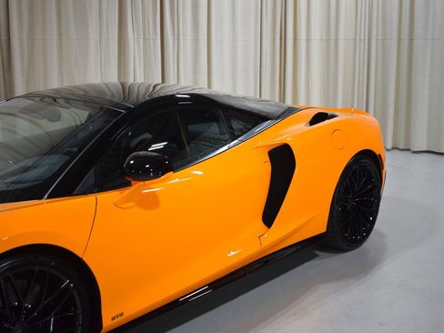 New 2026 McLaren GTS RWD image 2