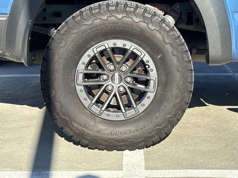 Used 2020 Ford F150 Raptor w/ Equipment Group 802A Luxury image 8