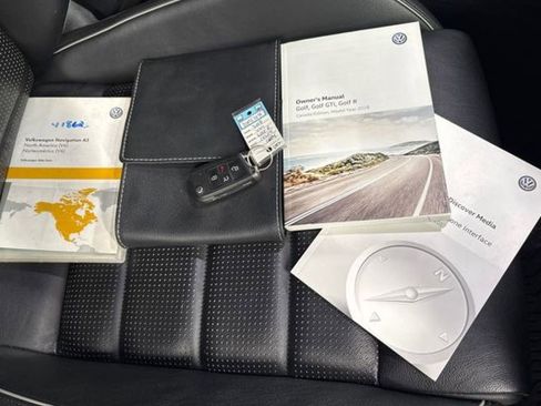 Used 2018 Volkswagen Golf R 4-Door AWD/4WD image 59