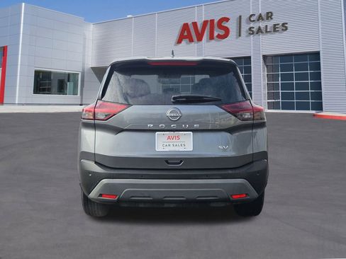 Used 2023 Nissan Rogue SV image 5
