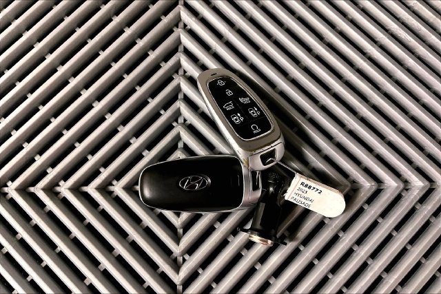 Used 2023 Hyundai Palisade Calligraphy AWD/4WD image 11