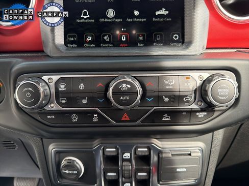 Used 2023 Jeep Gladiator Rubicon w/ Cold Weather Group image 30