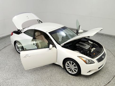 Used 2013 INFINITI G37 Convertible w/ Premium Pkg RWD image 17