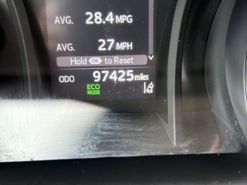 Used 2022 Toyota Camry SE image 16