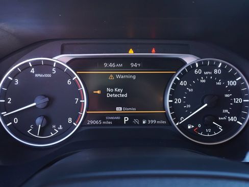 Certified 2025 Nissan Rogue SV FWD image 20