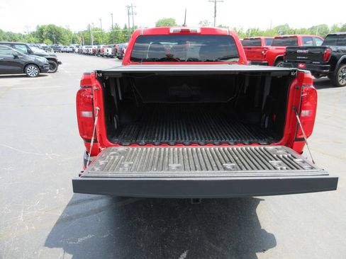 Used 2019 Chevrolet Colorado LT AWD/4WD image 8