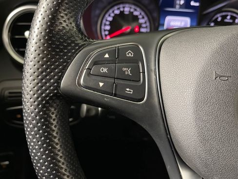 Used 2019 Mercedes-Benz GLC 300 image 26