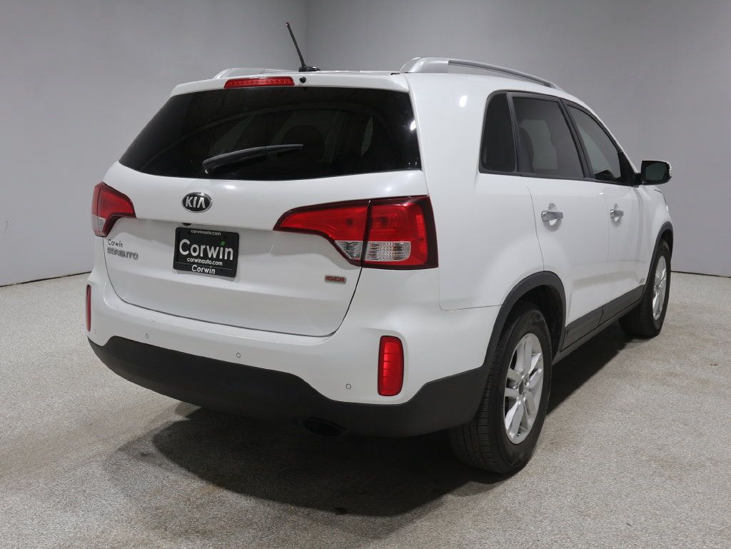 Used 2014 Kia Sorento LX AWD/4WD image 6