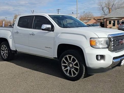 Used 2018 GMC Canyon Denali image 2