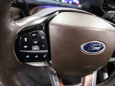 Used 2022 Ford Explorer King Ranch w/ Technology Package image 33