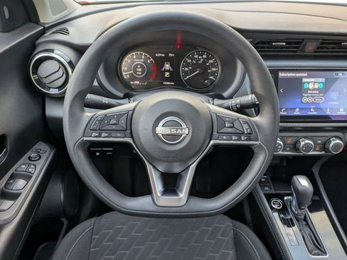 Used 2023 Nissan Kicks SV image 17