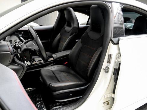 Used 2023 Mercedes-Benz CLA 250 4MATIC image 30