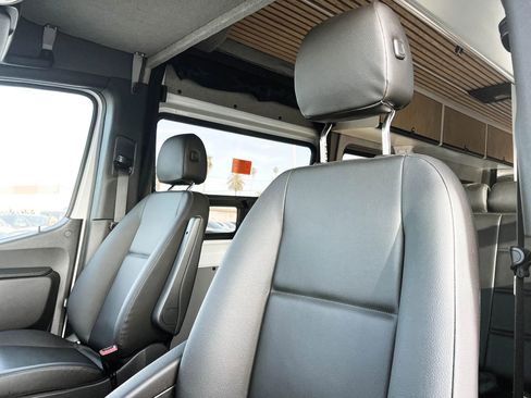 Used 2022 Mercedes-Benz Sprinter 2500 image 49