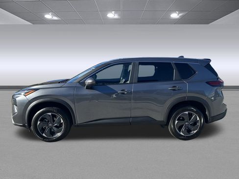 Used 2024 Nissan Rogue SV image 6