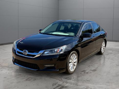 Used 2015 Honda Accord EX image 1