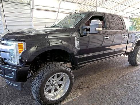 Used 2017 Ford F350 Platinum w/ Platinum Ultimate Package image 3