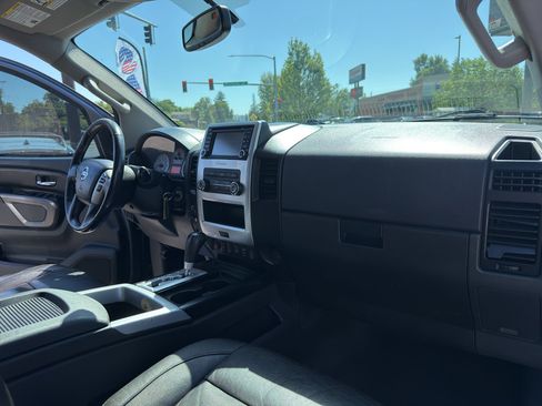 Used 2015 Nissan Titan PRO-4X w/ Pro-4x Luxury Package AWD/4WD image 17