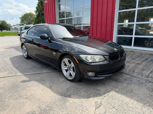 Used 2011 BMW 335i xDrive Coupe AWD/4WD image 2