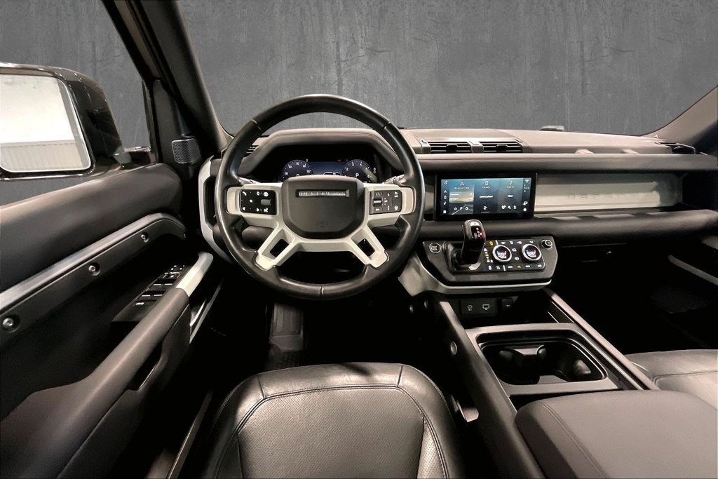 Used 2024 Land Rover Defender 110 S AWD/4WD image 9