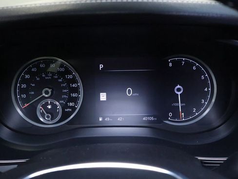 Used 2025 Genesis G70 2.5T AWD/4WD image 19