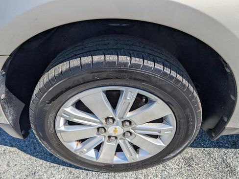 Used 2011 Chevrolet Equinox LT w/ Driver Convenience Package image 12