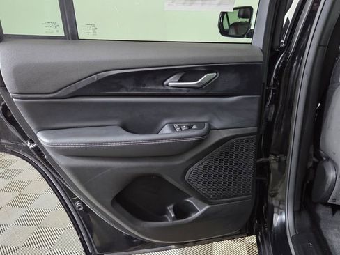 Used 2023 Jeep Grand Cherokee Altitude image 30