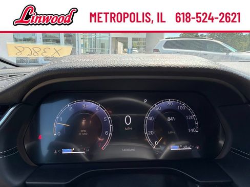 Used 2025 Jeep Grand Cherokee Limited AWD/4WD image 21