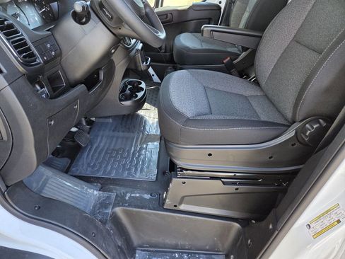 New 2026 RAM ProMaster 2500 w/ Convenience Group image 9