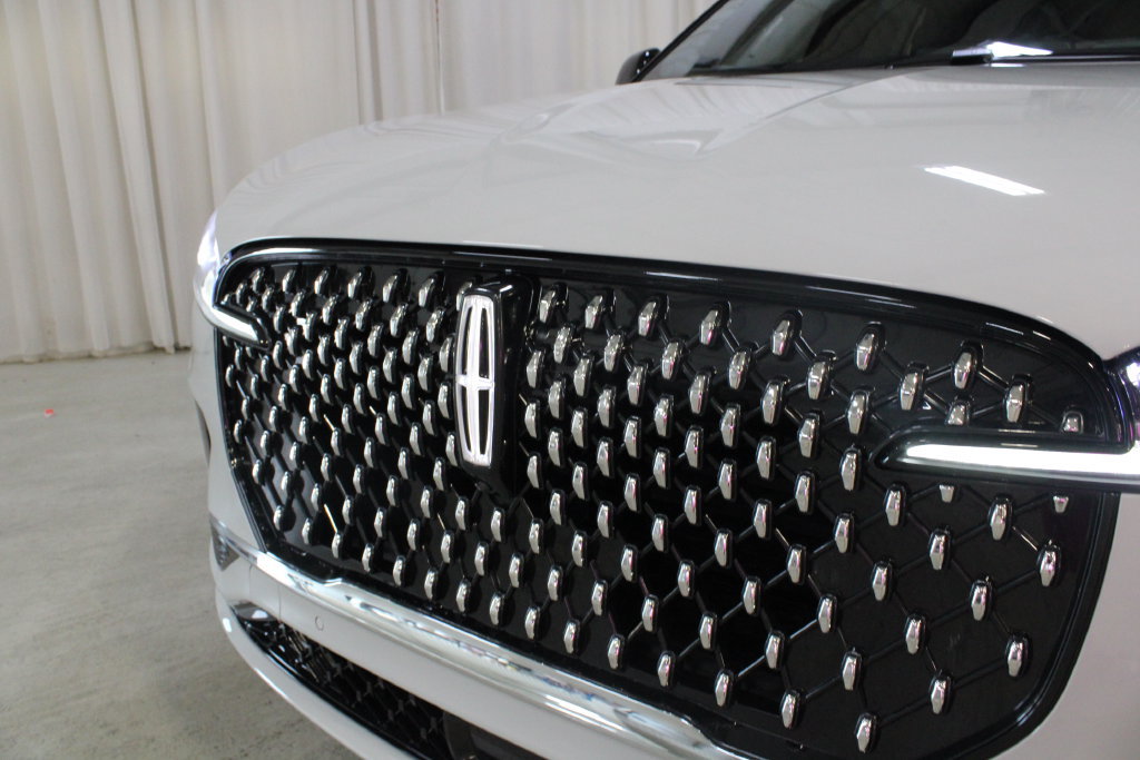 New 2027 Lincoln Aviator Black Label w/ Dynamic Handling Package AWD/4WD image 32