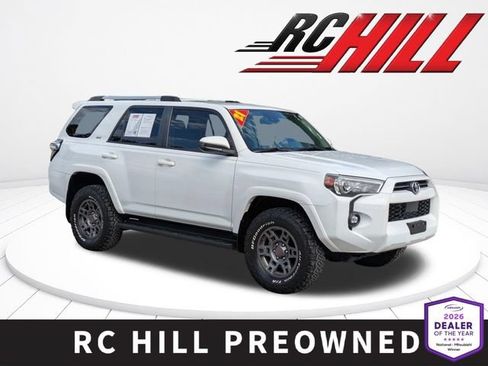 Used 2021 Toyota 4Runner SR5 AWD/4WD image 1