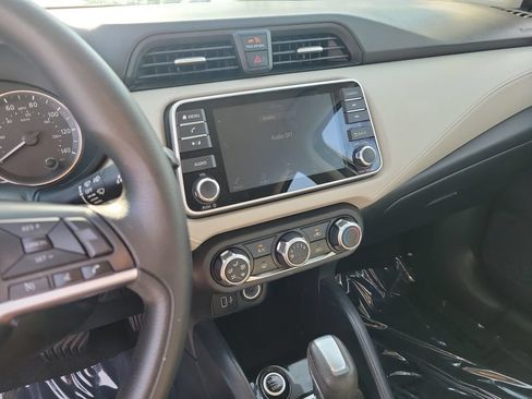 Used 2021 Nissan Versa SV FWD image 22