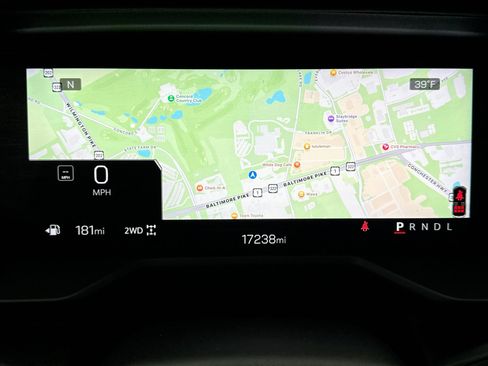 Used 2025 GMC Acadia Elevation image 15