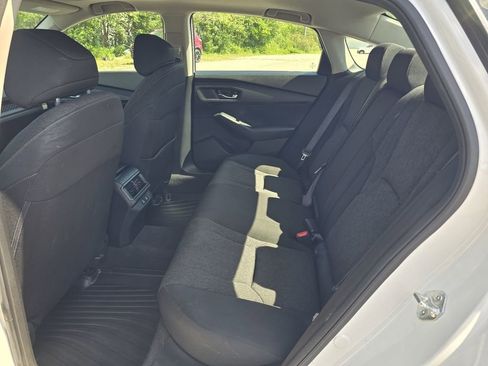 Certified 2025 Honda Accord SE image 10