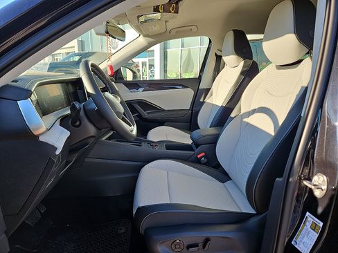 New 2026 Volkswagen Tiguan SE image 11