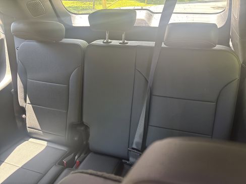 Used 2025 Chevrolet Traverse Z71 AWD/4WD image 14